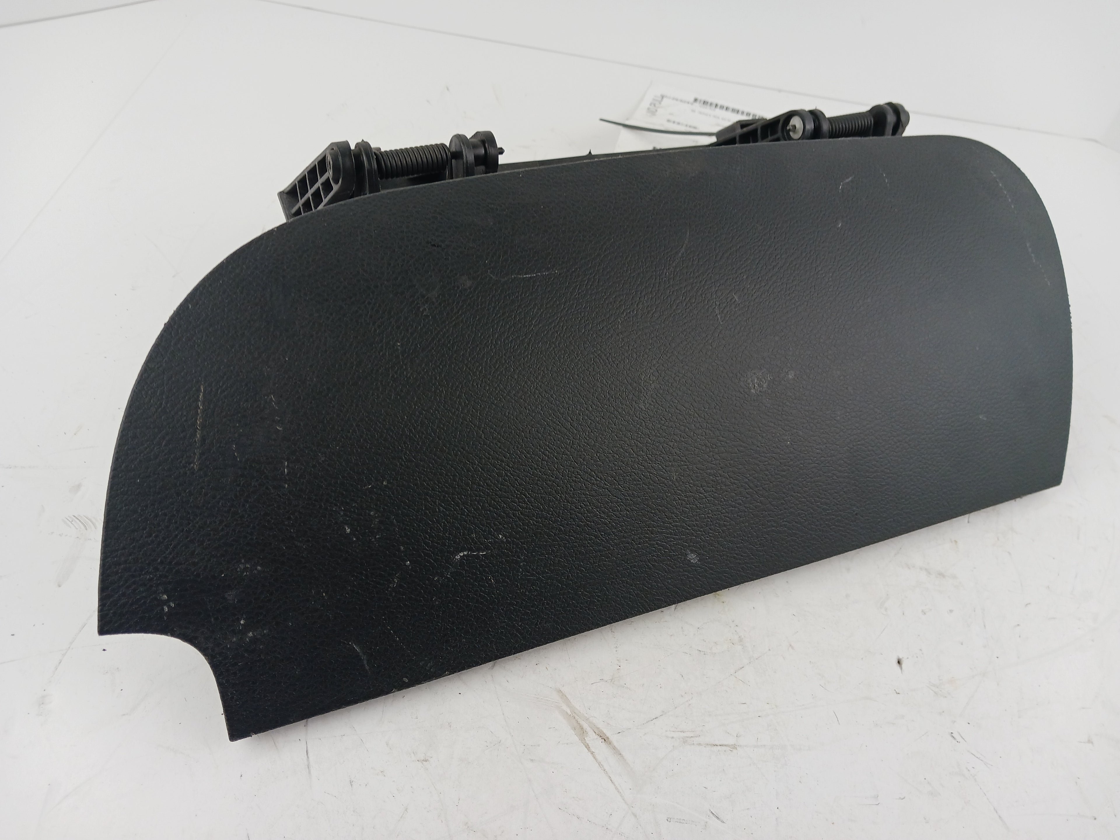Upper Glove Box Assembly V645