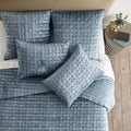 Full/Queen Velvet Quilt D592449