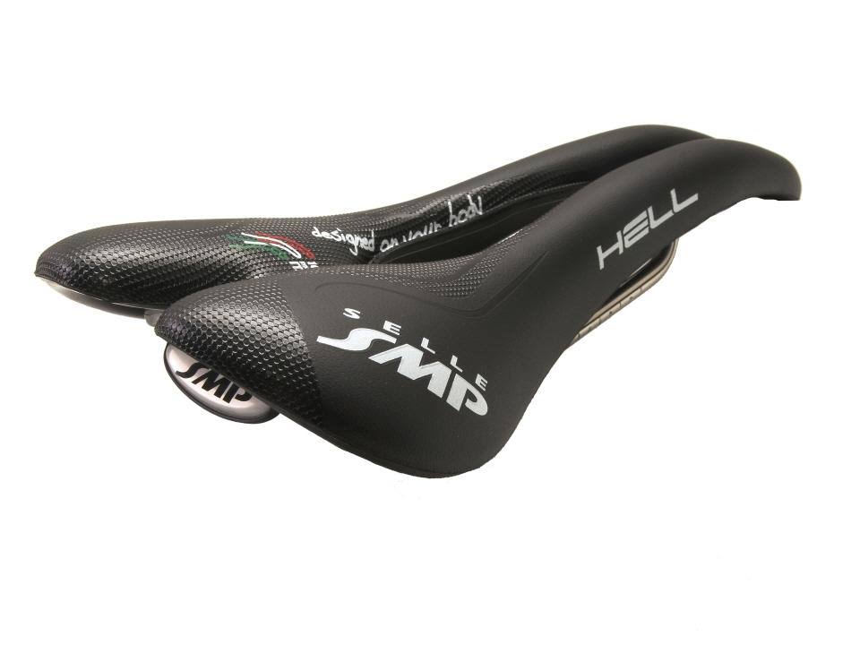 Black Saddle Q434