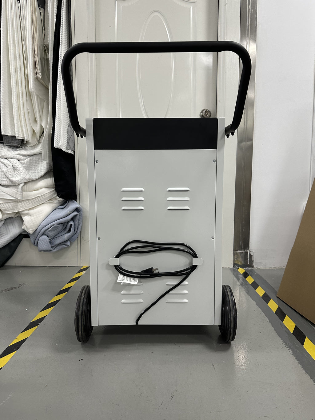 240 Pints Commercial Dehumidifier with Pump and Drain Hose Q94205